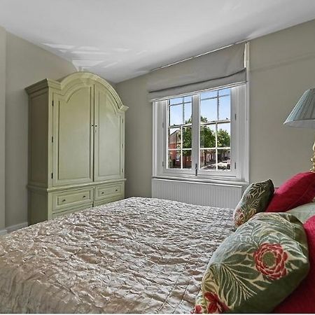 Bury St. Edmunds 119 Northgate St - Delightful One Bedroom Apartment With Fantastic Living Space מראה חיצוני תמונה